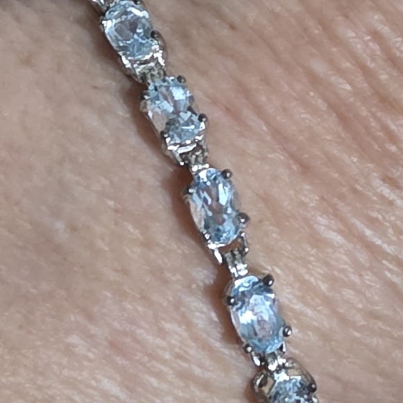 BLUE TOPAZ SET OF EARRINGS, BRACELET AND A PENDANT ON A 30 INCH NECKLACE ALL 925 - Picture 4 of 7